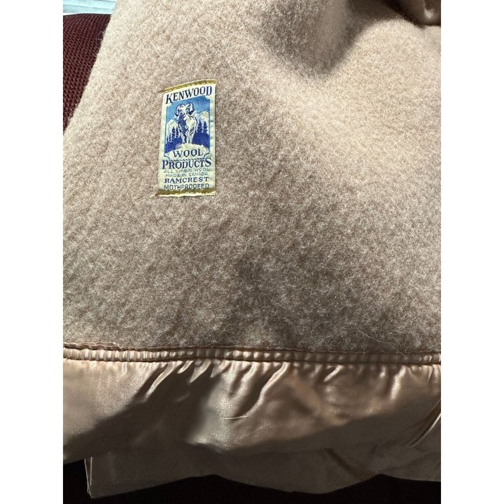 Vintage Kenwood Wool Products Made In Canada Mothproof Wool Blanket Satin Edges